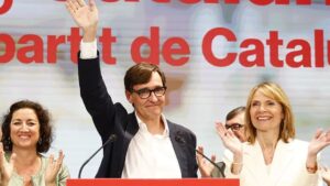 El PSOE gana las elecciones catalanas, pero con ERC siendo clave de cara a unos pactos. EFE