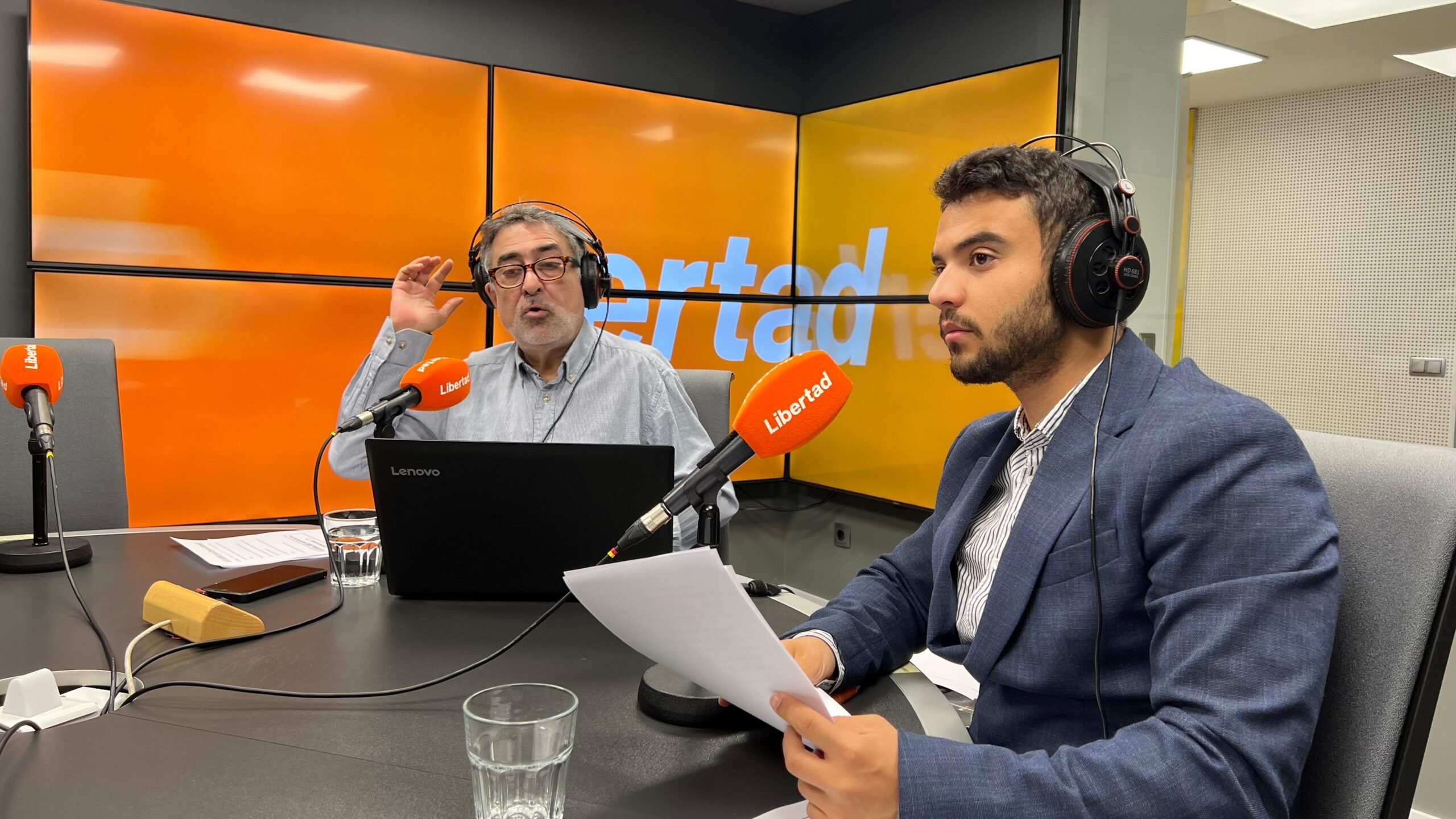 El PP tumba la iniciativa para que los españoles tengan prioridad en el acceso a las ayudas sociales