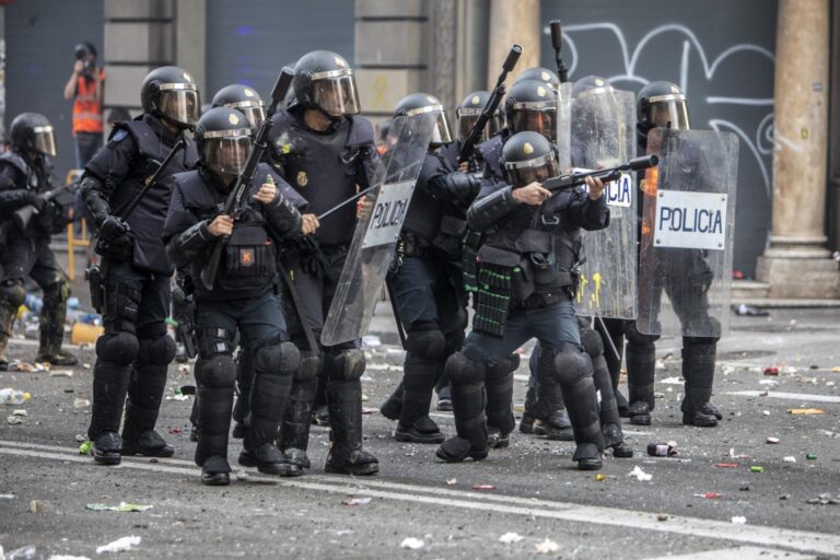 La defensa de dos policías heridos en los disturbios de 'Tsunami' pide que no se aplique la amnistía