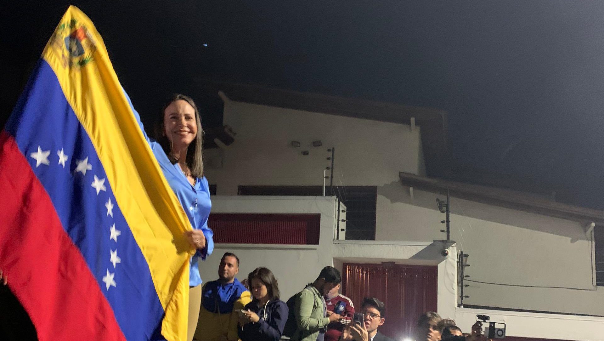 La oposición habría obtenido el 73% de los votos en Venezuela