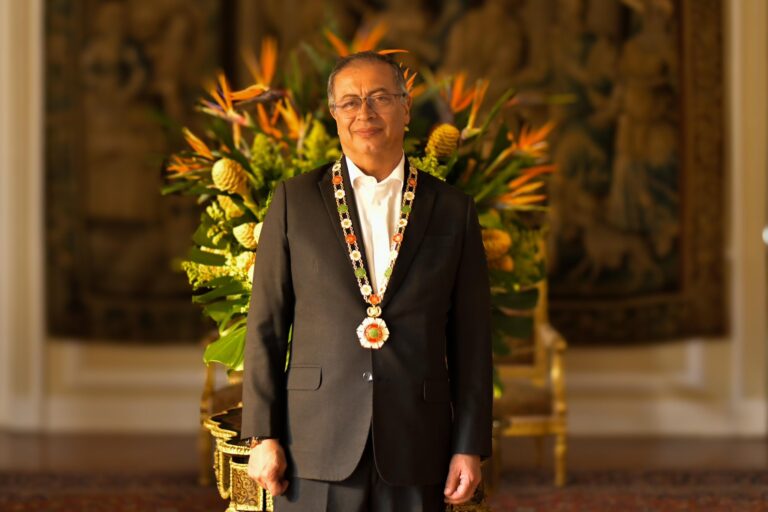 Registran la Presidencia y varios ministerios de Colombia por caso de corrupción