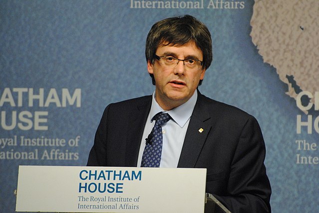 Puigdemont pretende que su detención impida la investidura de Illa y le permita ganar tiempo