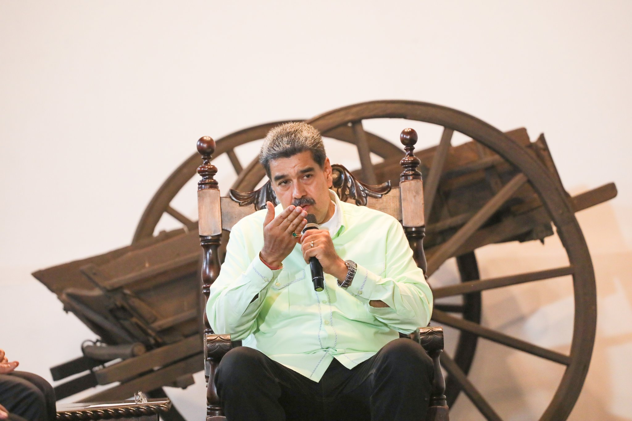 Maduro remodela su Gobierno tras el fraude de las elecciones