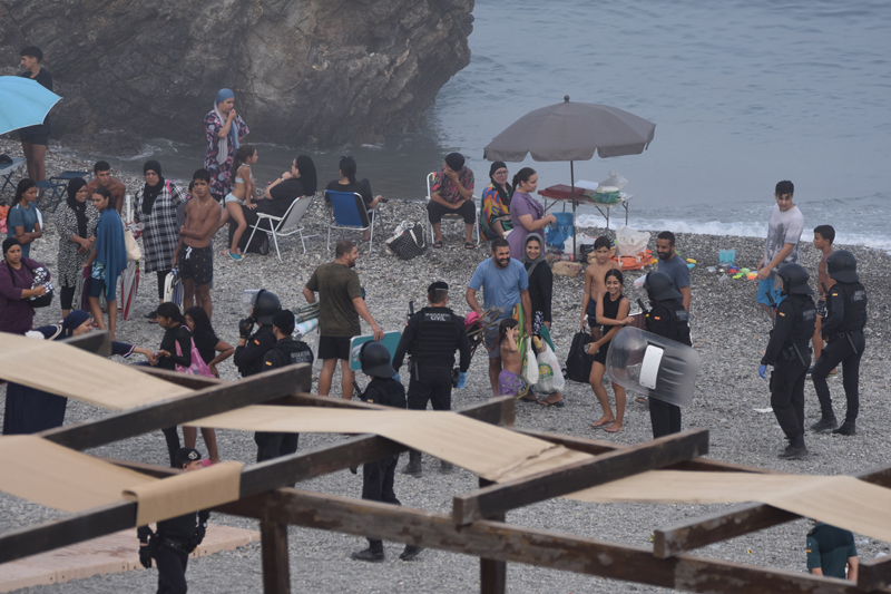 Avalancha de inmigrantes en El Tarajal, Ceuta