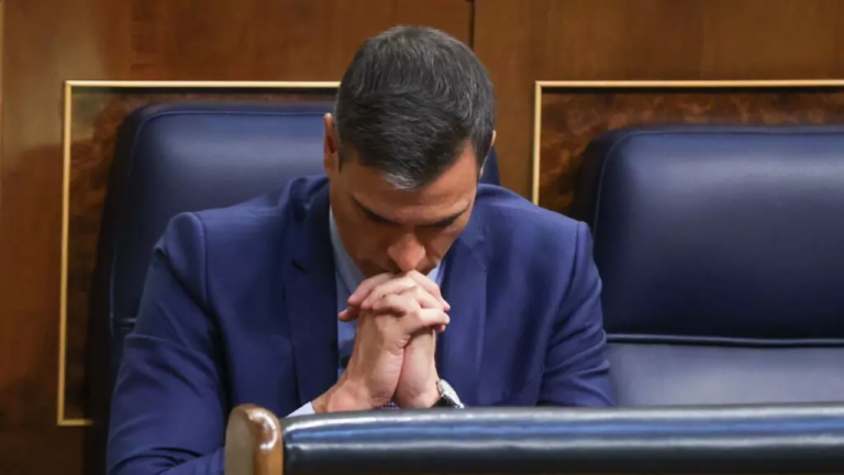 Todos los dedos apuntan a Pedro Sánchez