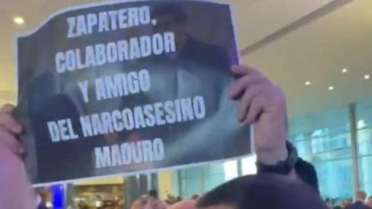 Vox monta un escrache a Zapatero en el Parlamento europeo