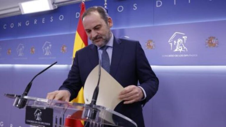 Ábalos denuncia a la UCO por «interceptar una correspondencia privada» siendo aforado