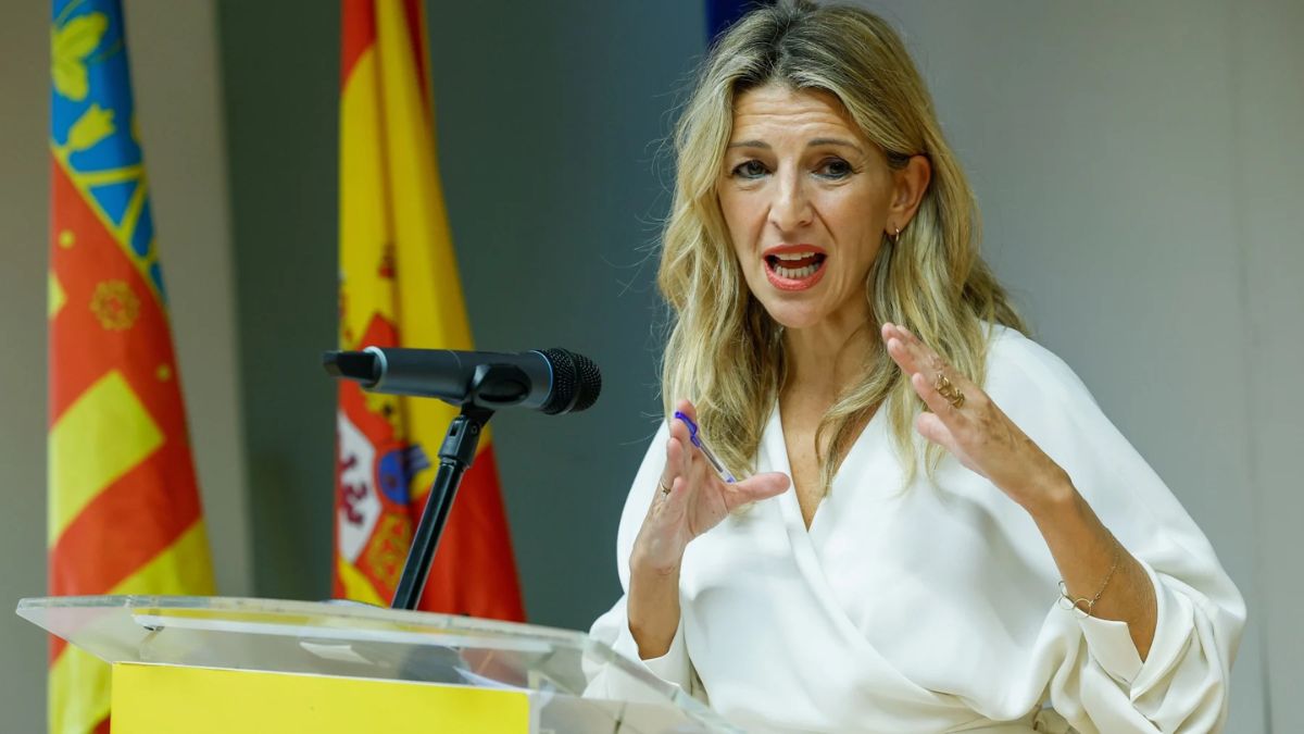 Yolanda Díaz exige al Gobierno eliminar las ayudas a la Iglesia por celebrar misas por la muerte de Franco