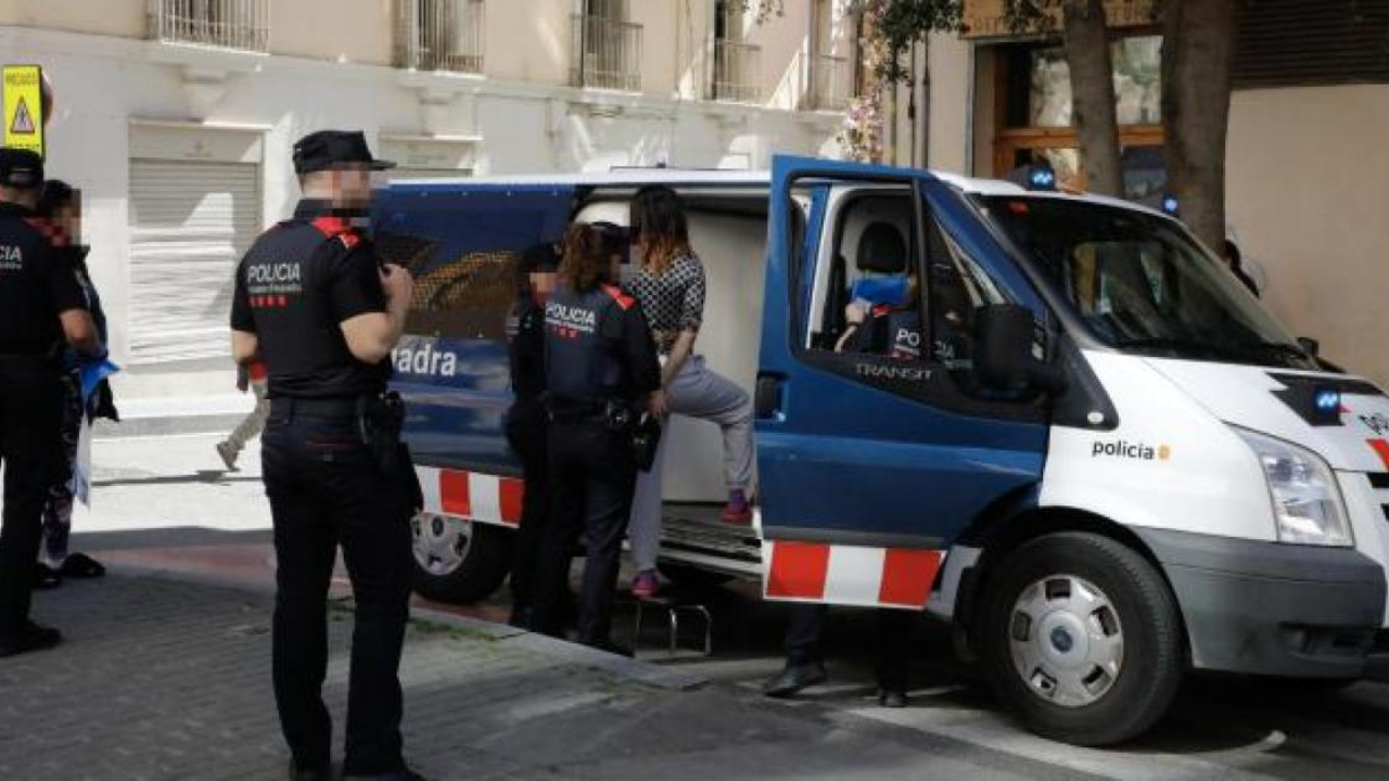 Detenidas 14 inmigrantes ilegales en Lérida por simular ser víctimas de violencia machista para obtener papeles