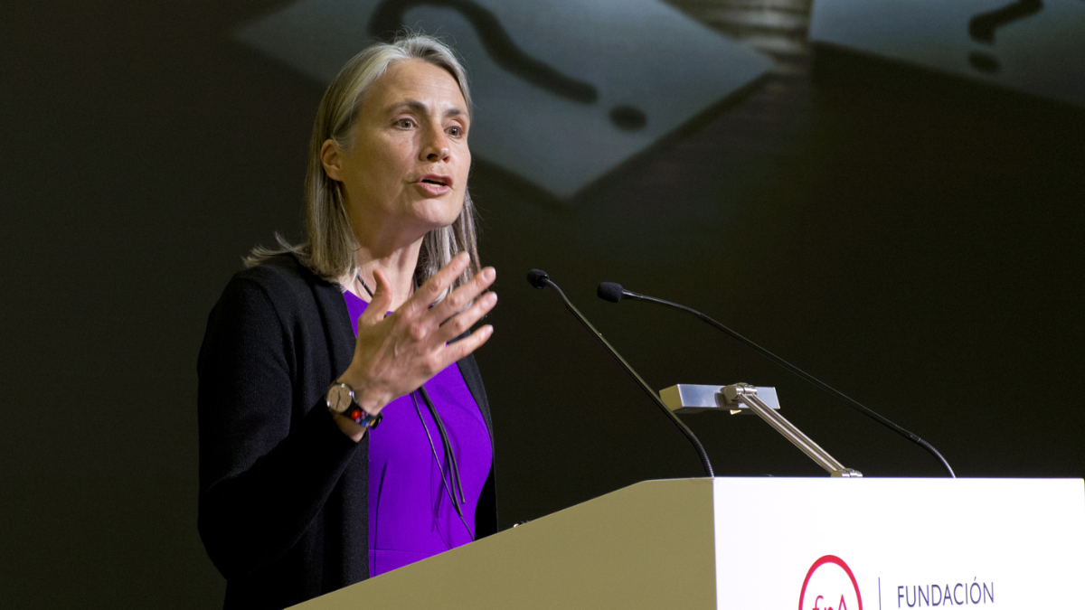 “En un momento así, hay que poner el foco en la educación y en la investigación internacional”