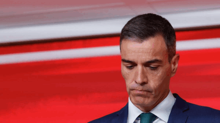 38 socialistas exigen a Sánchez que dimita como líder del PSOE por su corrupción.
