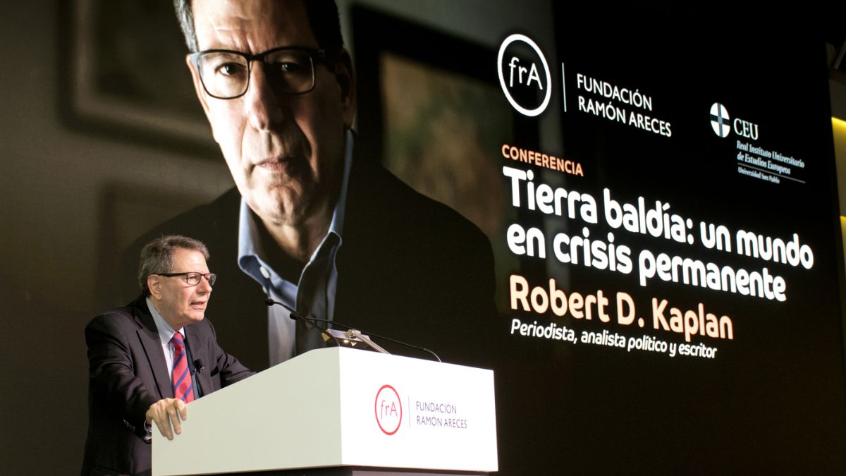 Robert D. Kaplan: “Estados Unidos, Rusia y China están en clara decadencia”