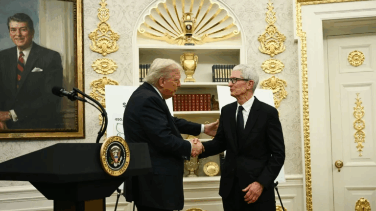 Apple anuncia inversión de 100.000 millones en EEUU