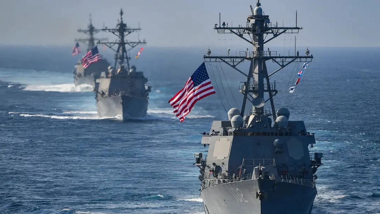 Estados Unidos hunde un barco con droga del Cártel de los Soles y Maduro dice que el vídeo es IA