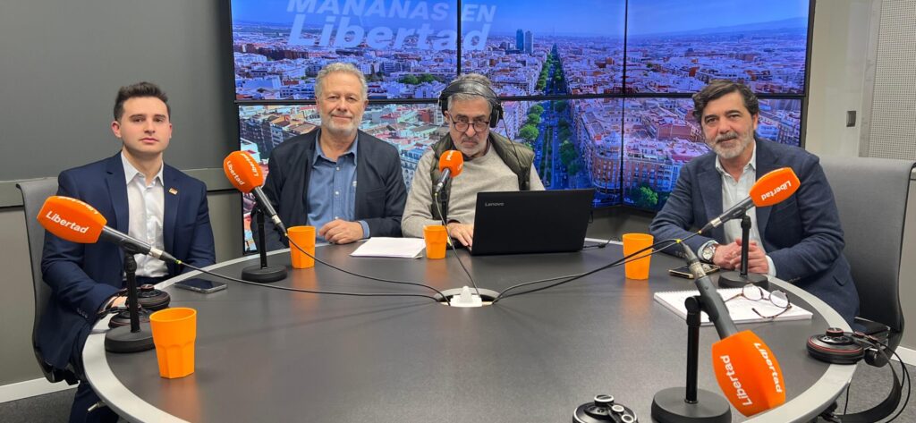 GUILLERMO: Y, ahora nos vamos a hablar con Pedro Pablo Parrado en nuestra sección ‘A Balón Parrado’.