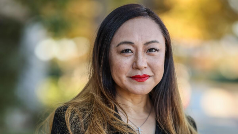 Dimite la alcaldesa de una ciudad en California tras reconocer que actuaba como agente secreta de China