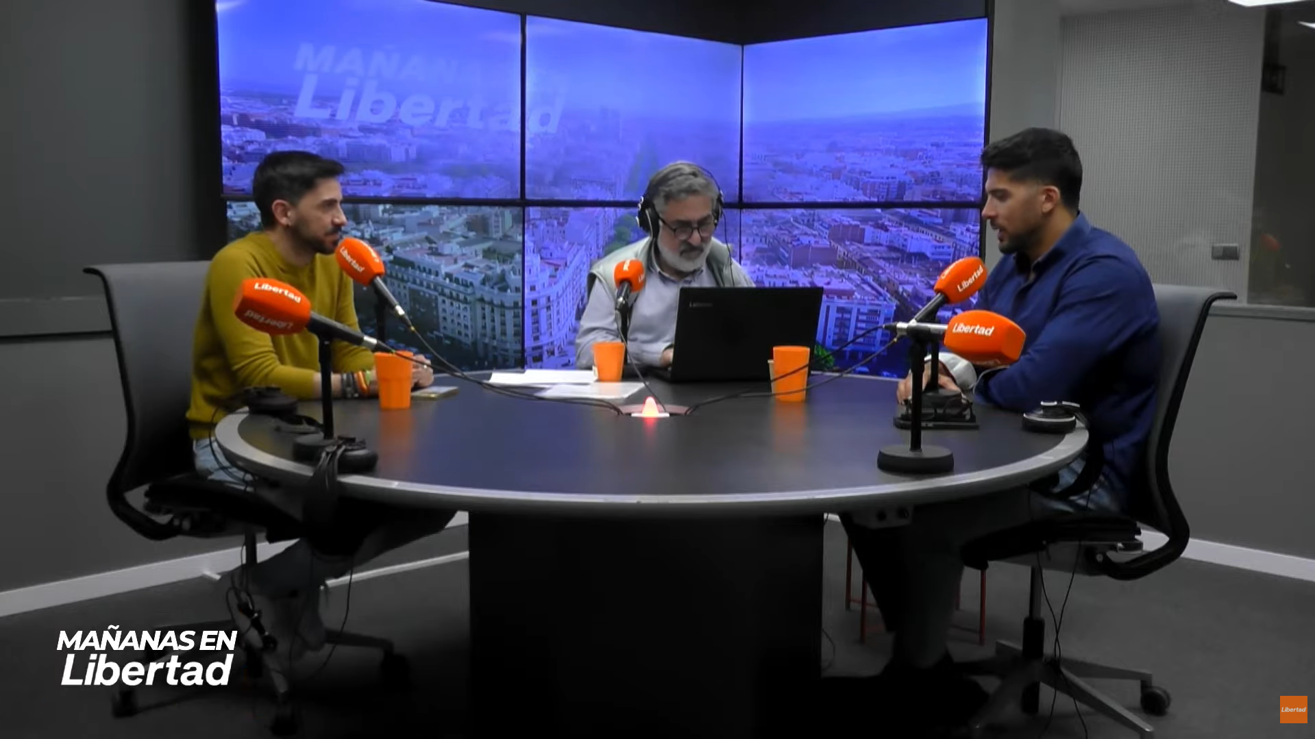 Contamos con Infovlogger y Cristian Toro para hablar sobre que el Gobierno acepta que el barco del hantavirus atraque en Canarias.