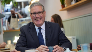 Starmer quiere controlar las redes