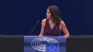 Irene Montero canta el 'Happy Birthday to You' a Trump