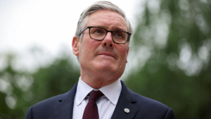 Keir Starmer llora mientras dimite