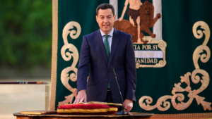 Moreno toma posesión