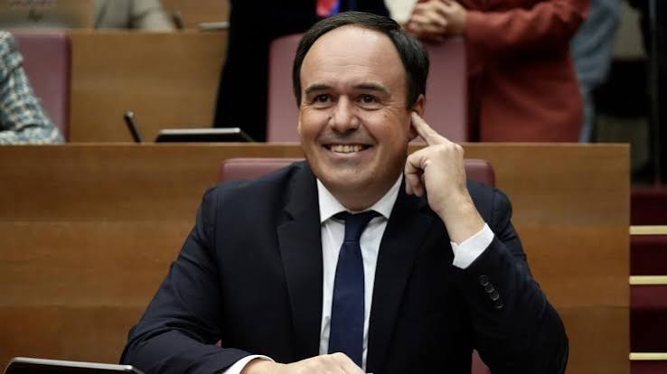 PP y VOX aprueban en Valencia los primeros presupuestos de la prioridad nacional