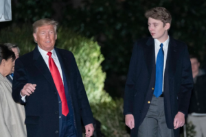 El hijo menor de Trump amenazado de muerte por la televisión iraní