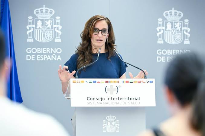 Mónica García niega el colapso sanitario en Ceuta pese a las denuncias de los médicos